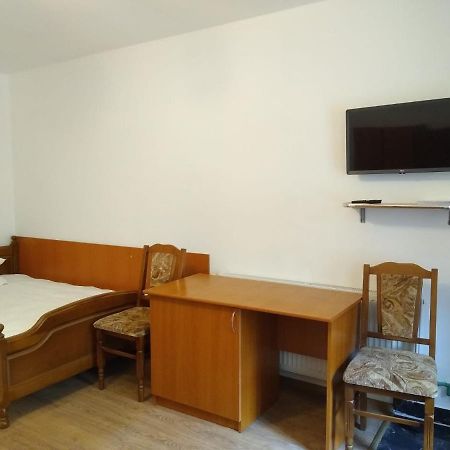 Garsoniera In Centru Apartment คลูจ-นาโปกา ภายนอก รูปภาพ